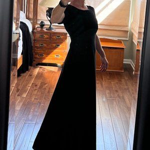 Southeastern Performance Apparel black velour/satin dress - Size 2